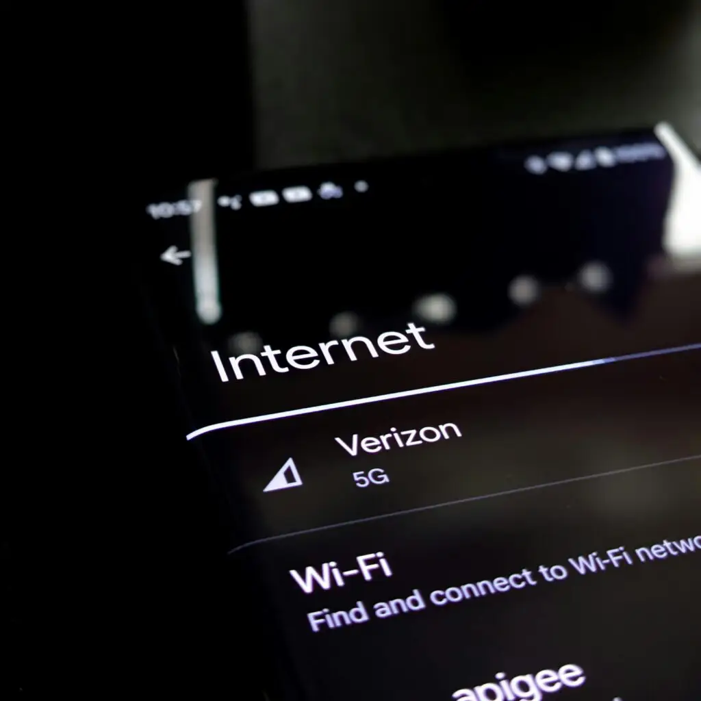 How 5G Technology is Revolutionizing Mobile Communication