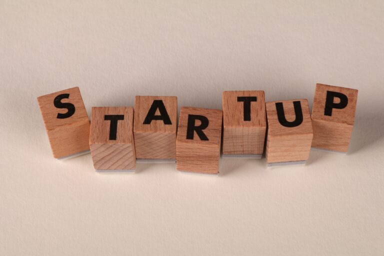 8 Key Factors to Consider When Choosing the Right Tech Stack for Your Startup